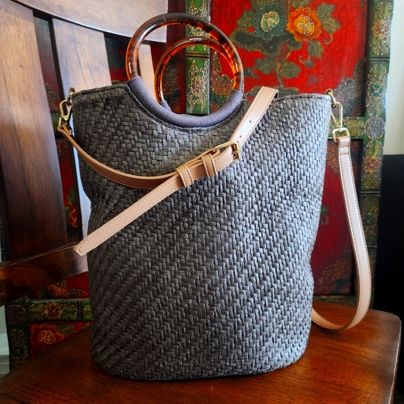 Banana Republic Crossbody Weaved Resort Tote Bag - Picture 1 of 10